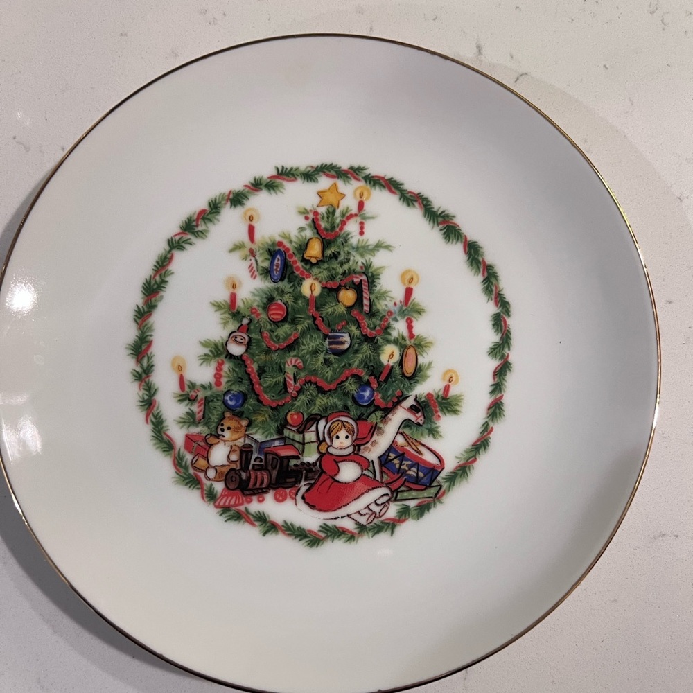 Vintage Christmas Plate- decorative fine porcelain 22k gold edged